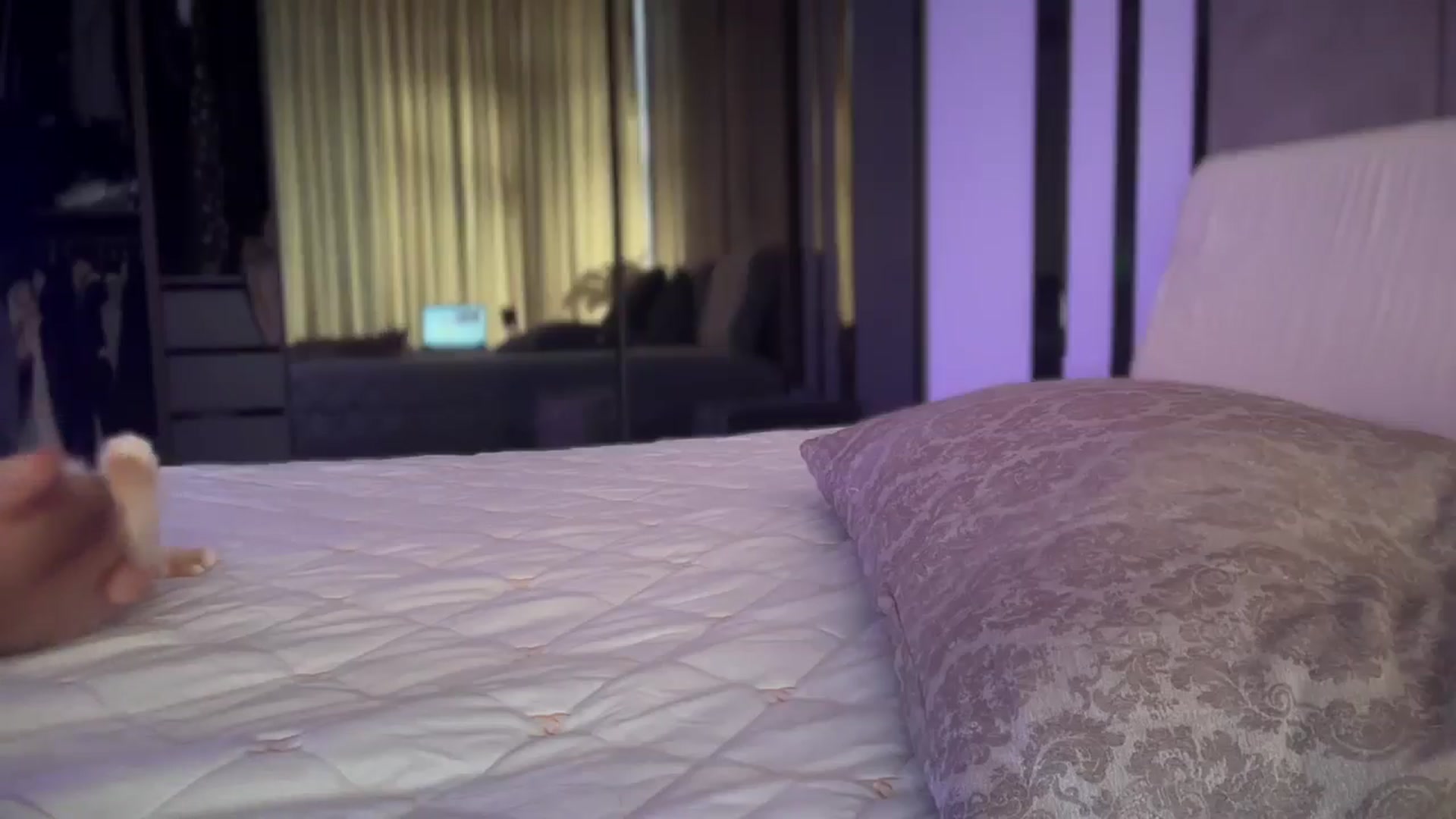 Gallery image thumbnail from UGLYGIRL_'s myfreecams stream on, 04/23/2025, 09:37 image 16 of 20