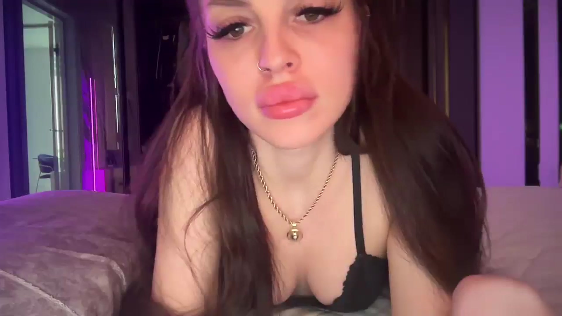 Gallery image thumbnail from UGLYGIRL_'s myfreecams stream on, 04/23/2025, 13:09 image 12 of 20