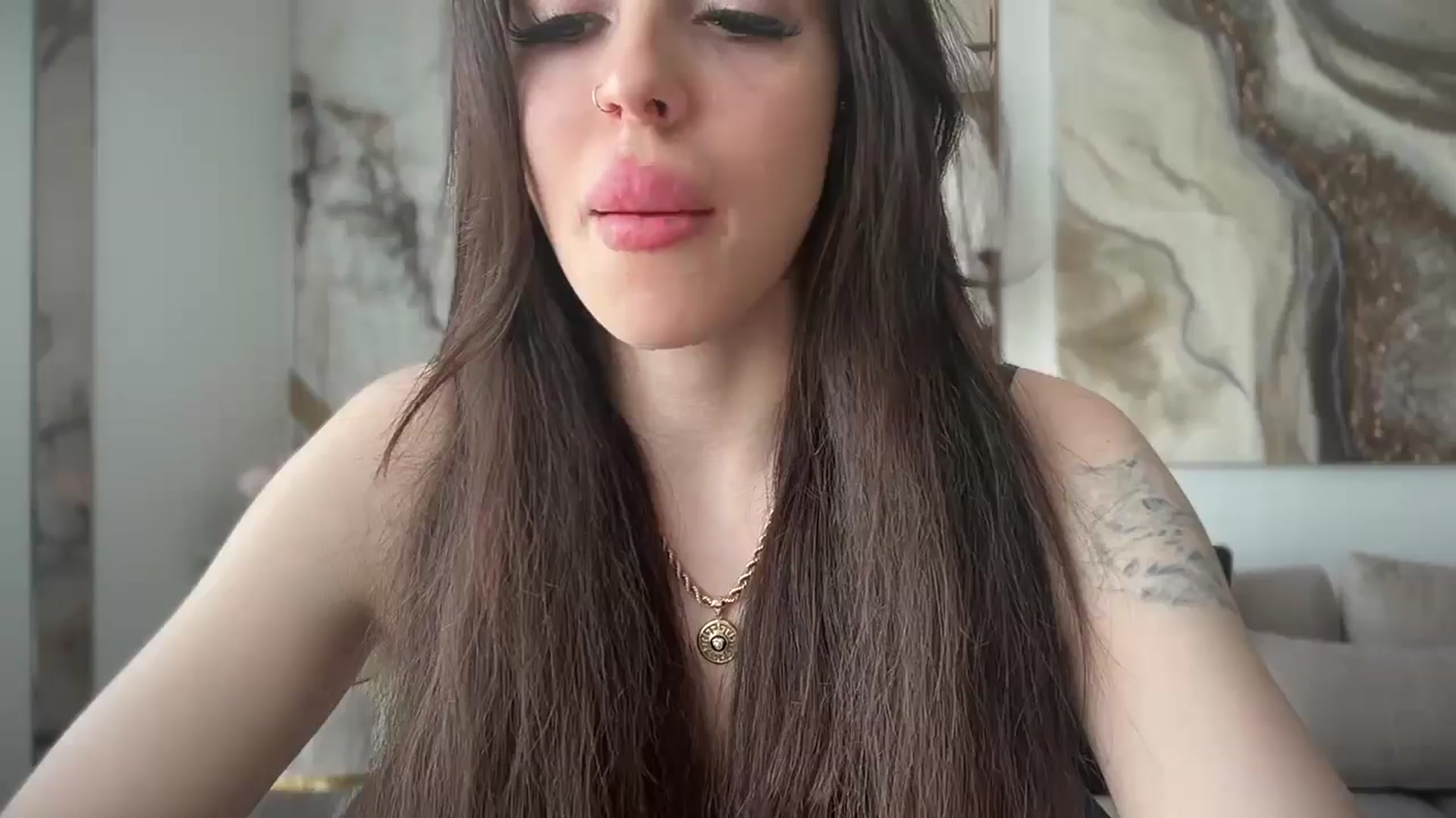 Gallery image thumbnail from UGLYGIRL_'s myfreecams stream on, 04/24/2025, 09:52 image 8 of 20