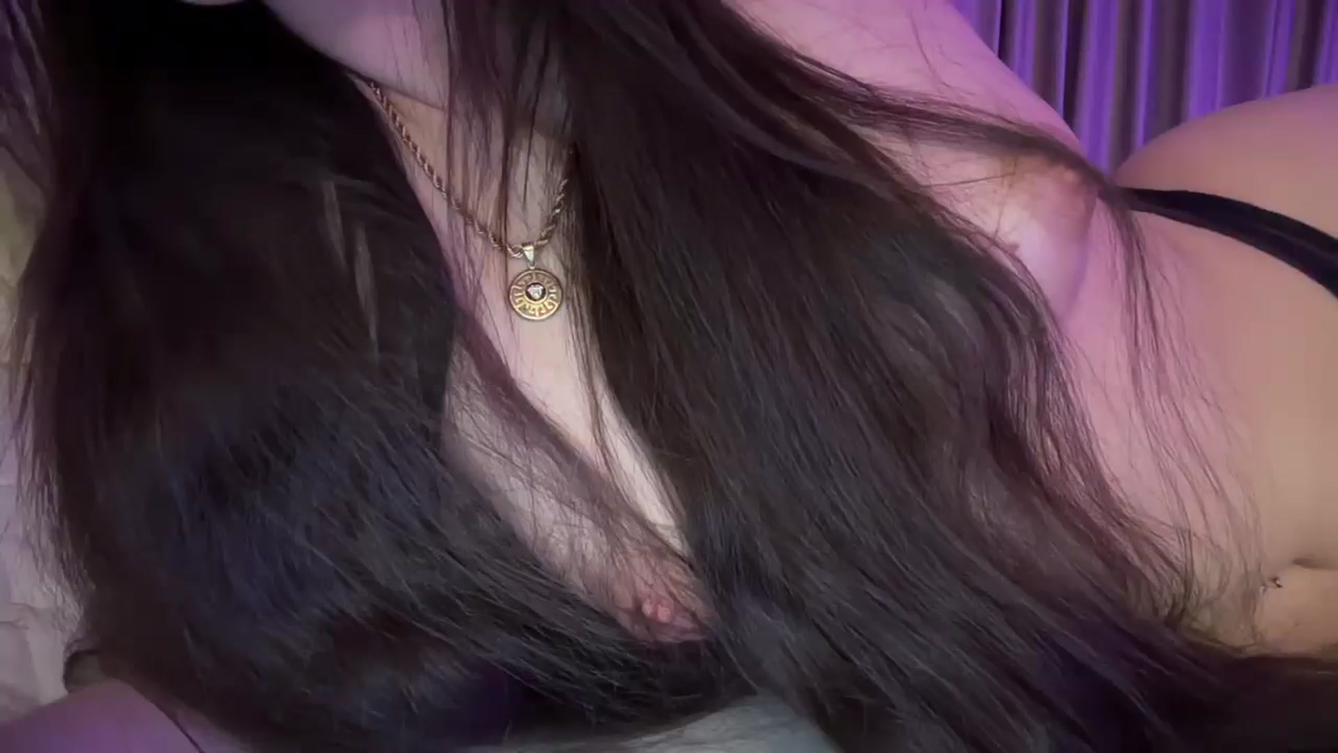Gallery image thumbnail from UGLYGIRL_'s myfreecams stream on, 04/28/2025, 24:01 image 8 of 20