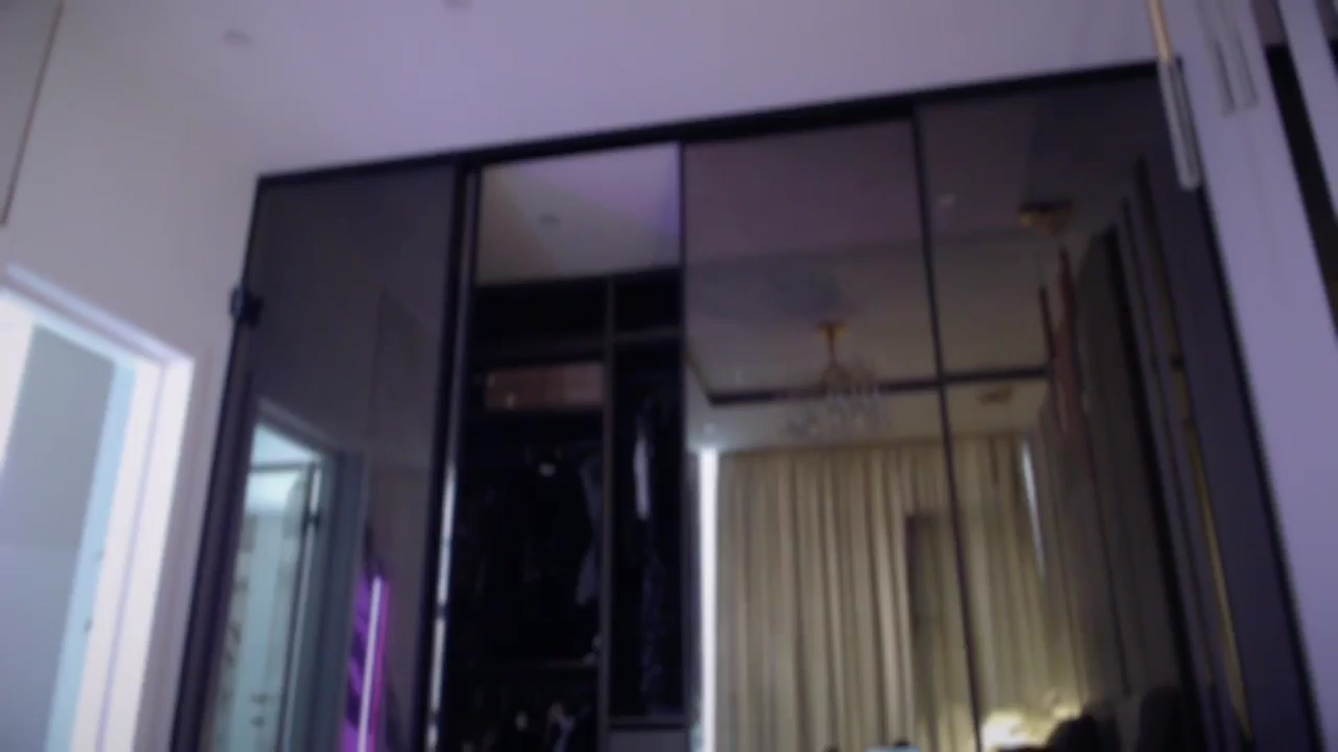 Gallery image thumbnail from UGLYGIRL_'s myfreecams stream on, 05/01/2025, 14:56 image 6 of 20
