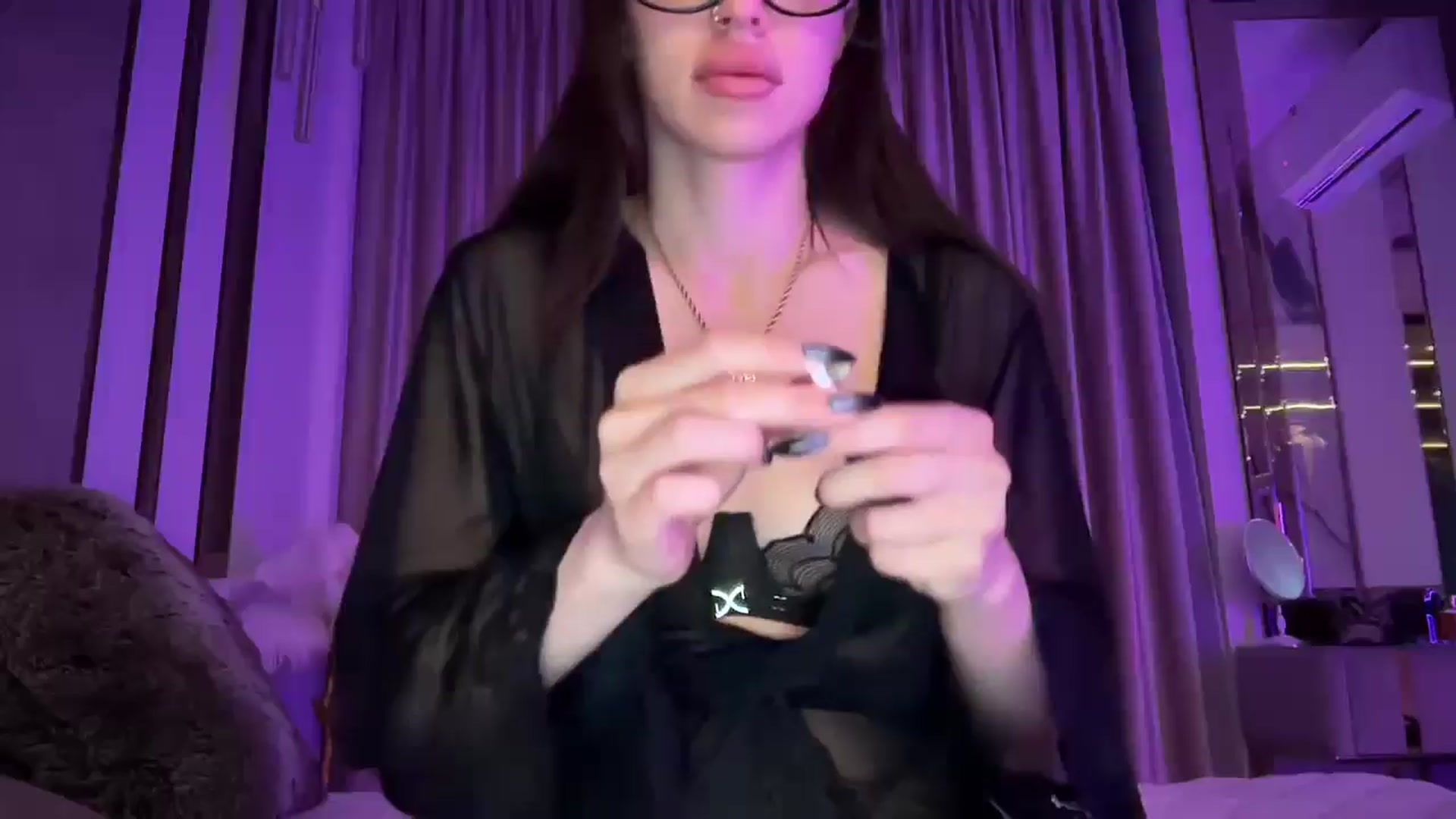 Gallery image thumbnail from UGLYGIRL_'s myfreecams stream on, 05/02/2025, 22:41 image 1 of 20