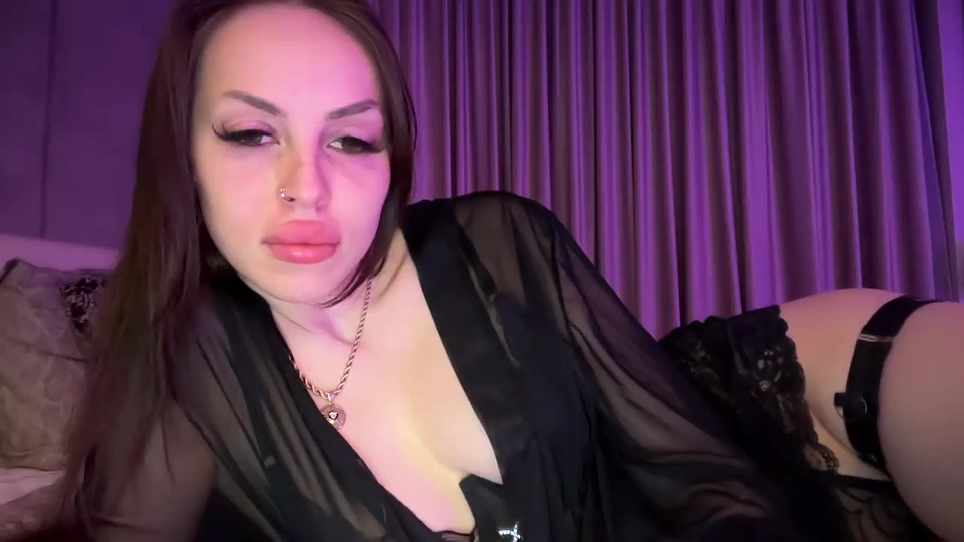 Gallery image thumbnail from UGLYGIRL_'s myfreecams stream on, 05/03/2025, 24:00 image 13 of 20
