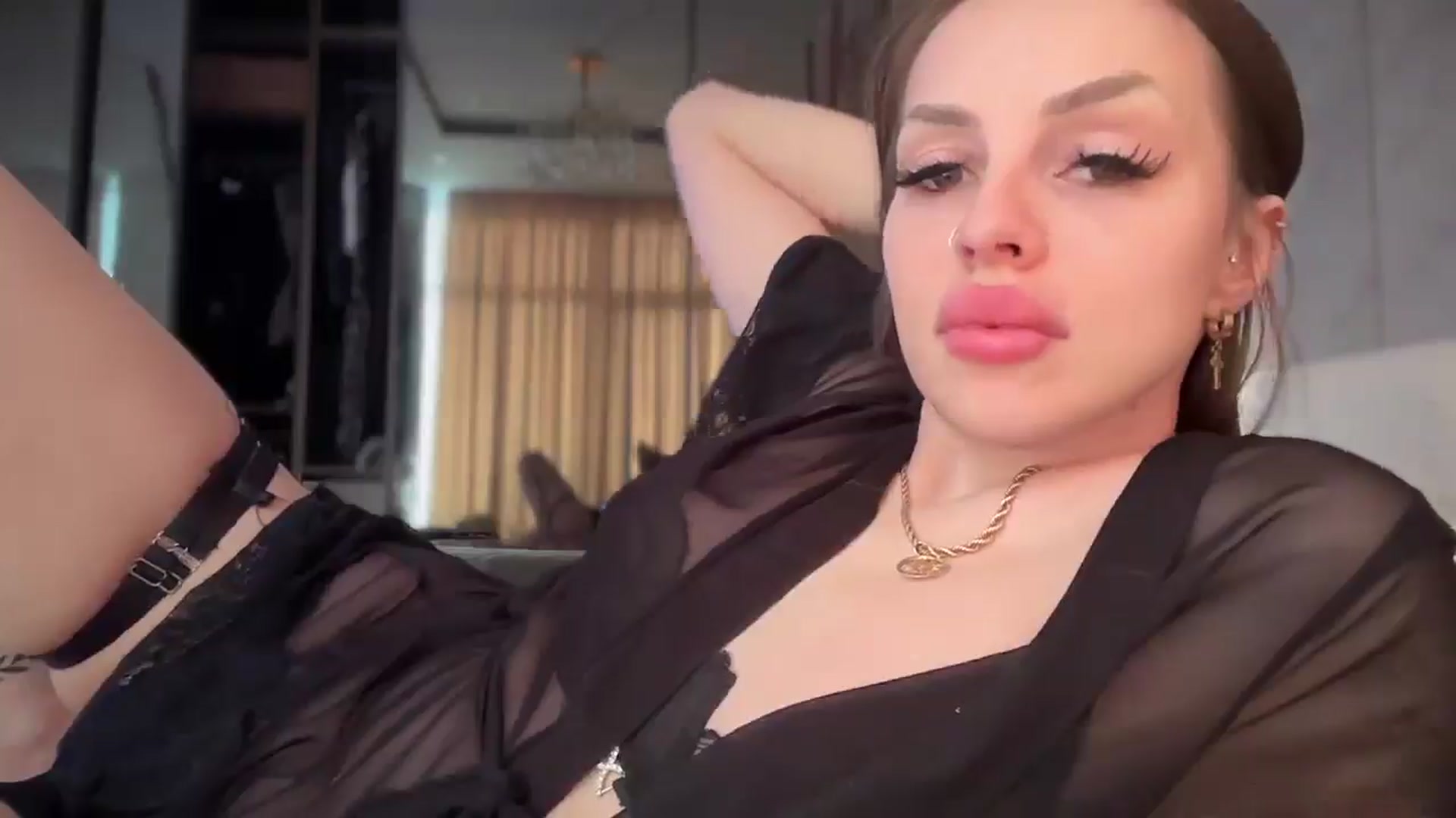 Gallery image thumbnail from UGLYGIRL_'s myfreecams stream on, 05/03/2025, 05:33 image 10 of 20