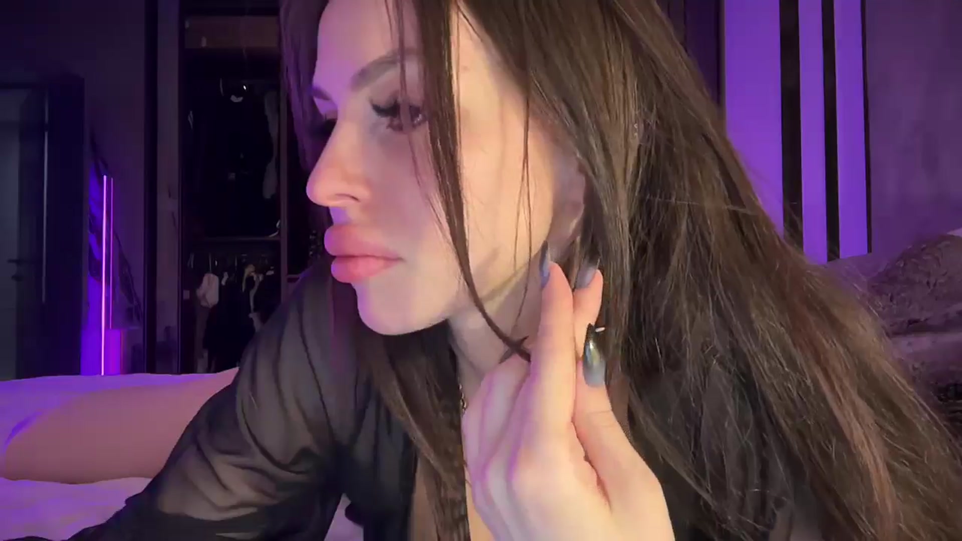 Gallery image thumbnail from UGLYGIRL_'s myfreecams stream on, 05/04/2025, 21:08 image 7 of 20