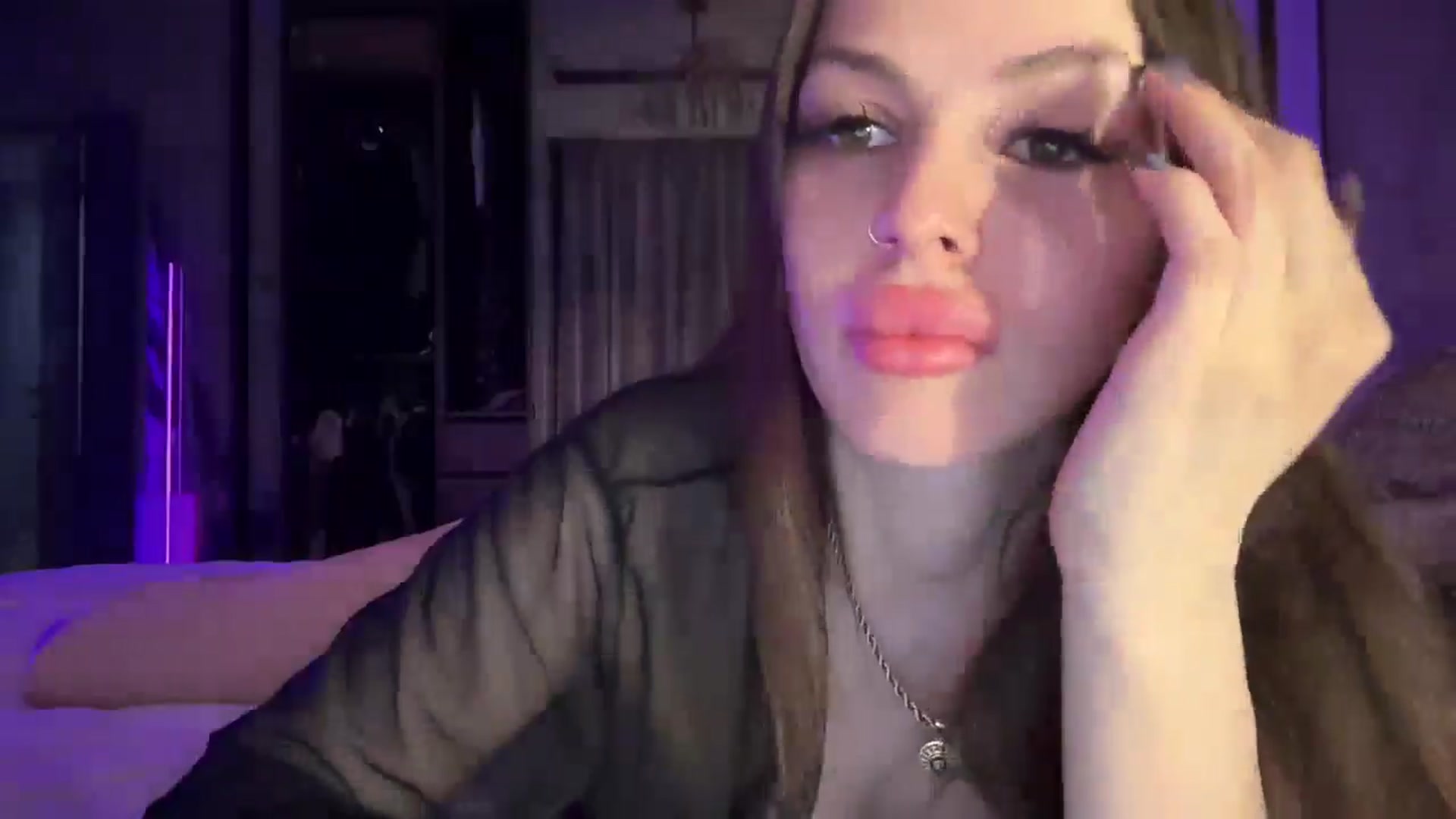 Gallery image thumbnail from UGLYGIRL_'s myfreecams stream on, 05/04/2025, 21:08 image 19 of 20