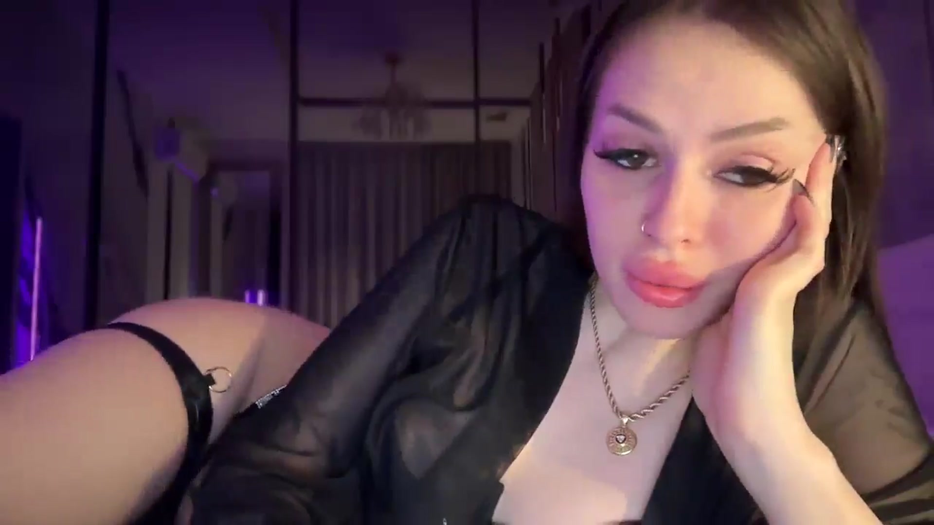Gallery image thumbnail from UGLYGIRL_'s myfreecams stream on, 05/04/2025, 21:58 image 17 of 20