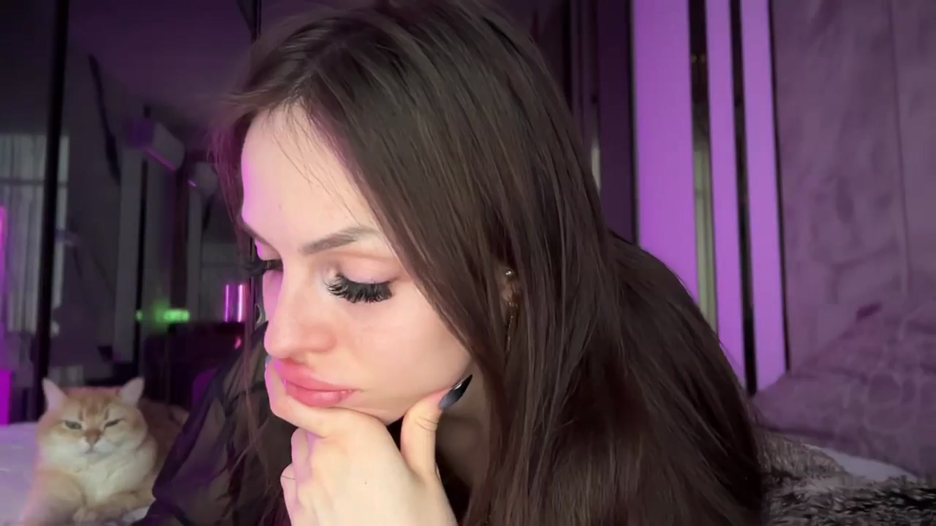 Gallery image thumbnail from UGLYGIRL_'s myfreecams stream on, 05/05/2025, 04:08 image 3 of 20
