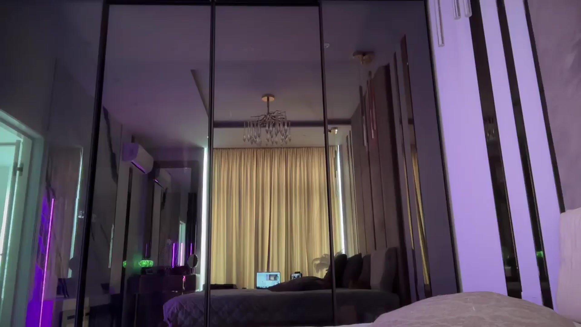 Gallery image thumbnail from UGLYGIRL_'s myfreecams stream on, 05/05/2025, 08:41 image 17 of 20