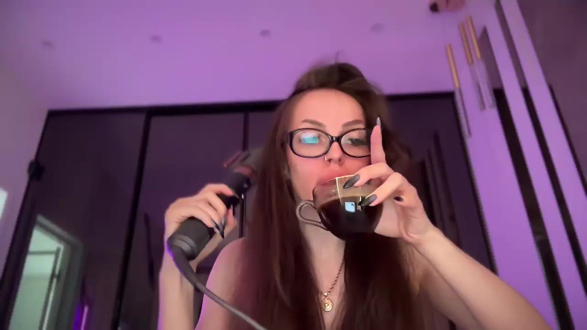 Gallery image thumbnail from UGLYGIRL_'s myfreecams stream on, 05/05/2025, 10:14 image 5 of 20