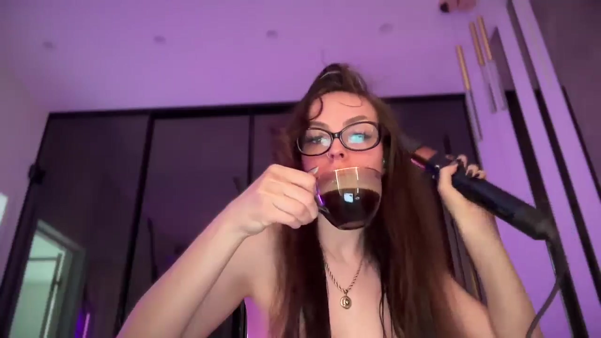 Gallery image thumbnail from UGLYGIRL_'s myfreecams stream on, 05/05/2025, 10:14 image 3 of 20