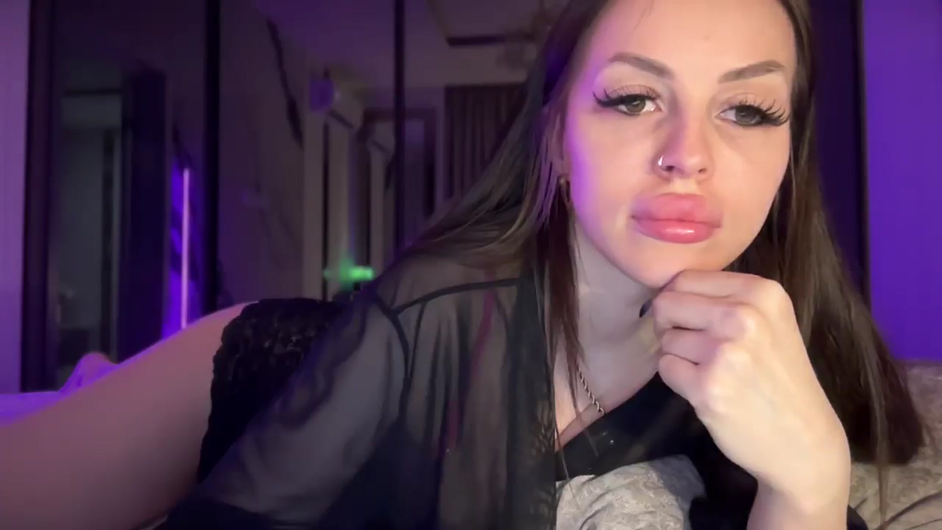 Gallery image thumbnail from UGLYGIRL_'s myfreecams stream on, 05/06/2025, 02:30 image 17 of 20
