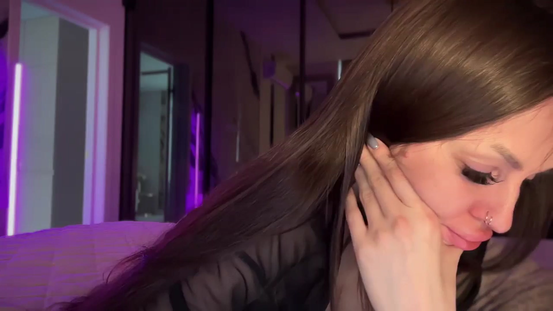 Gallery image thumbnail from UGLYGIRL_'s myfreecams stream on, 05/06/2025, 04:14 image 9 of 20