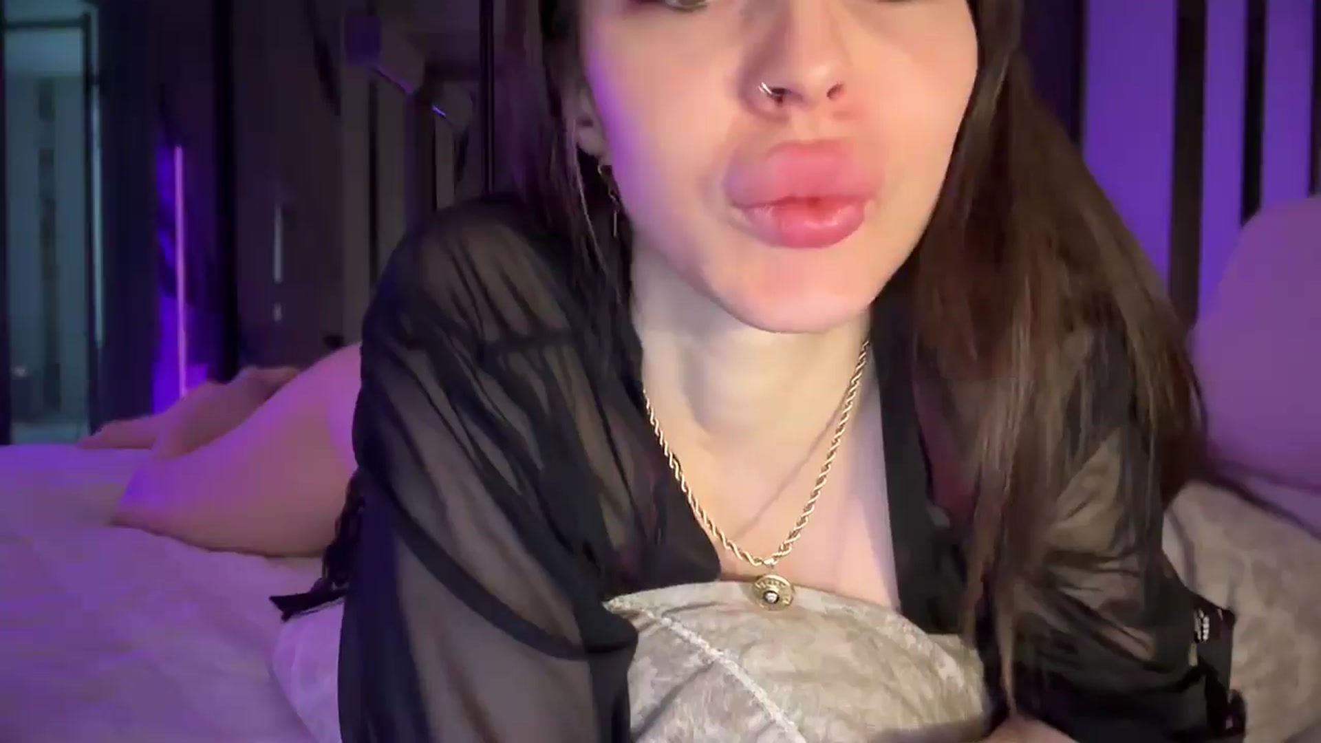 Gallery image thumbnail from UGLYGIRL_'s myfreecams stream on, 05/06/2025, 04:14 image 16 of 20
