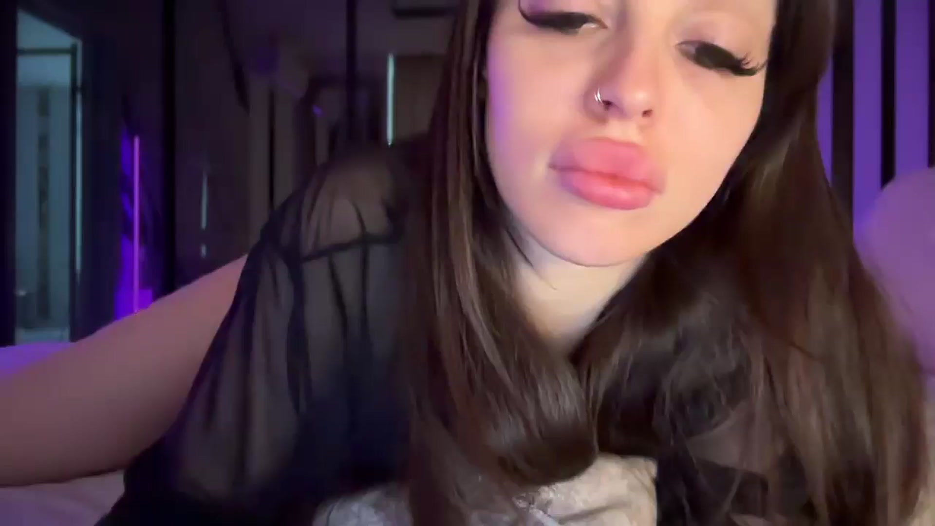 Gallery image thumbnail from UGLYGIRL_'s myfreecams stream on, 05/06/2025, 04:57 image 1 of 20