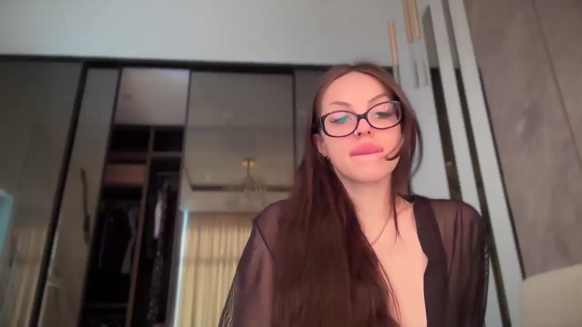 Gallery image thumbnail from UGLYGIRL_'s myfreecams stream on, 05/08/2025, 06:25 image 18 of 20
