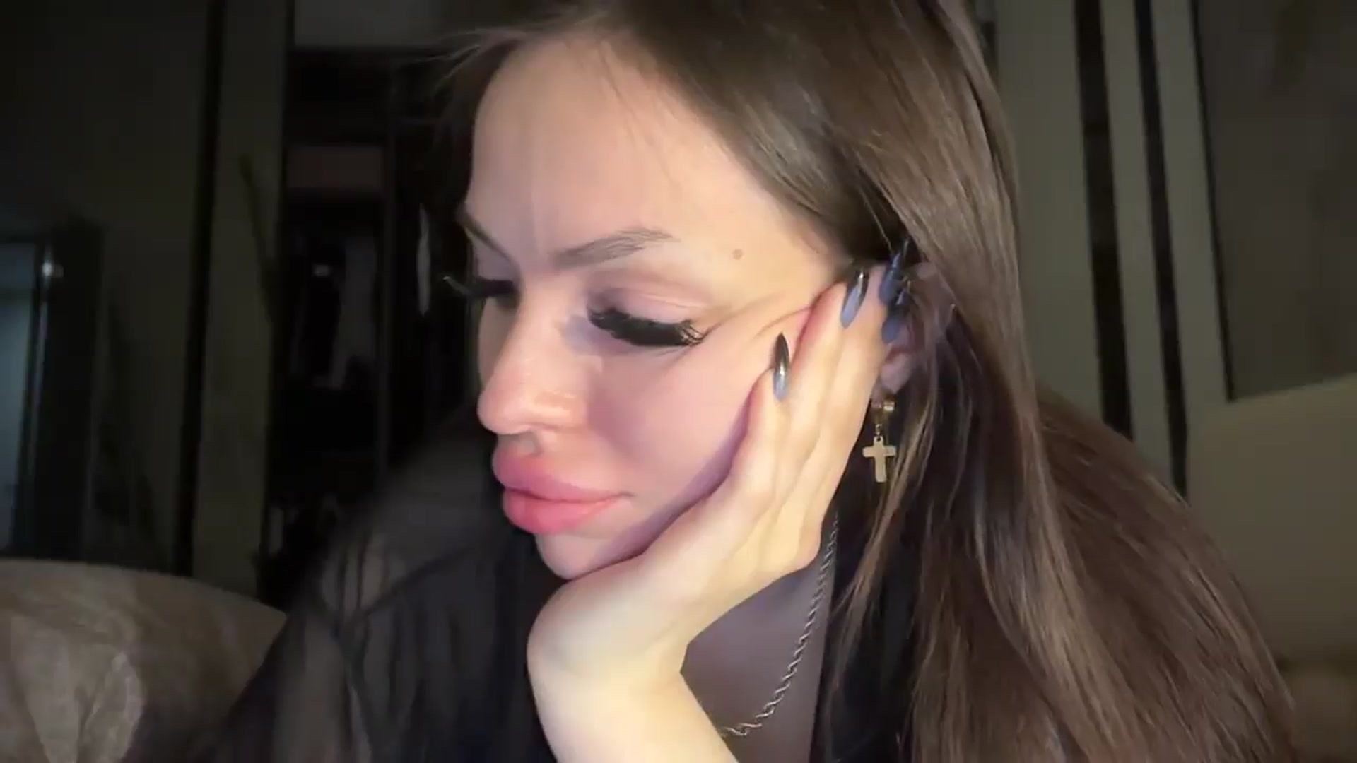 Gallery image thumbnail from UGLYGIRL_'s myfreecams stream on, 05/11/2025, 02:23 image 3 of 20