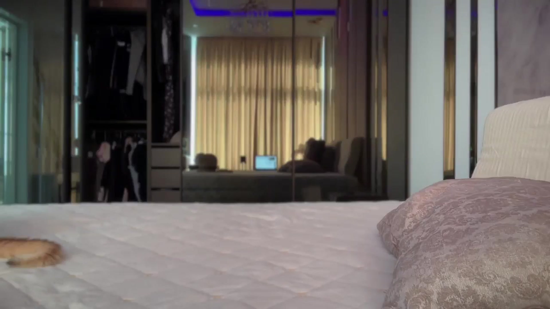 Gallery image thumbnail from UGLYGIRL_'s myfreecams stream on, 05/13/2025, 07:36 image 15 of 20