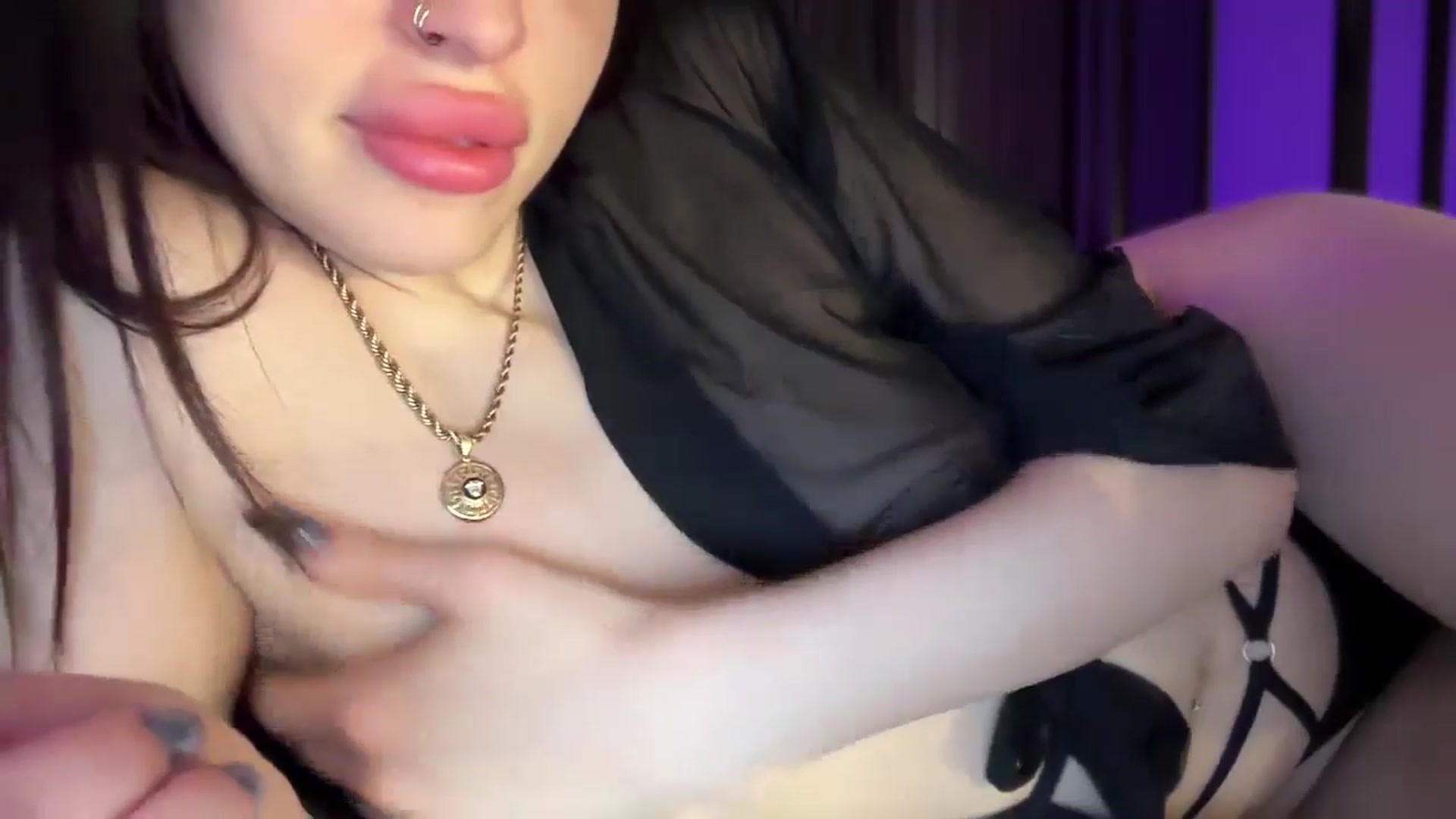 Gallery image thumbnail from UGLYGIRL_'s myfreecams stream on, 05/15/2025, 21:47 image 20 of 20