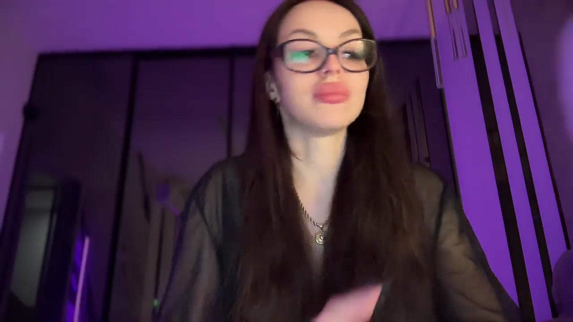 Gallery image thumbnail from UGLYGIRL_'s myfreecams stream on, 05/15/2025, 21:47 image 3 of 20