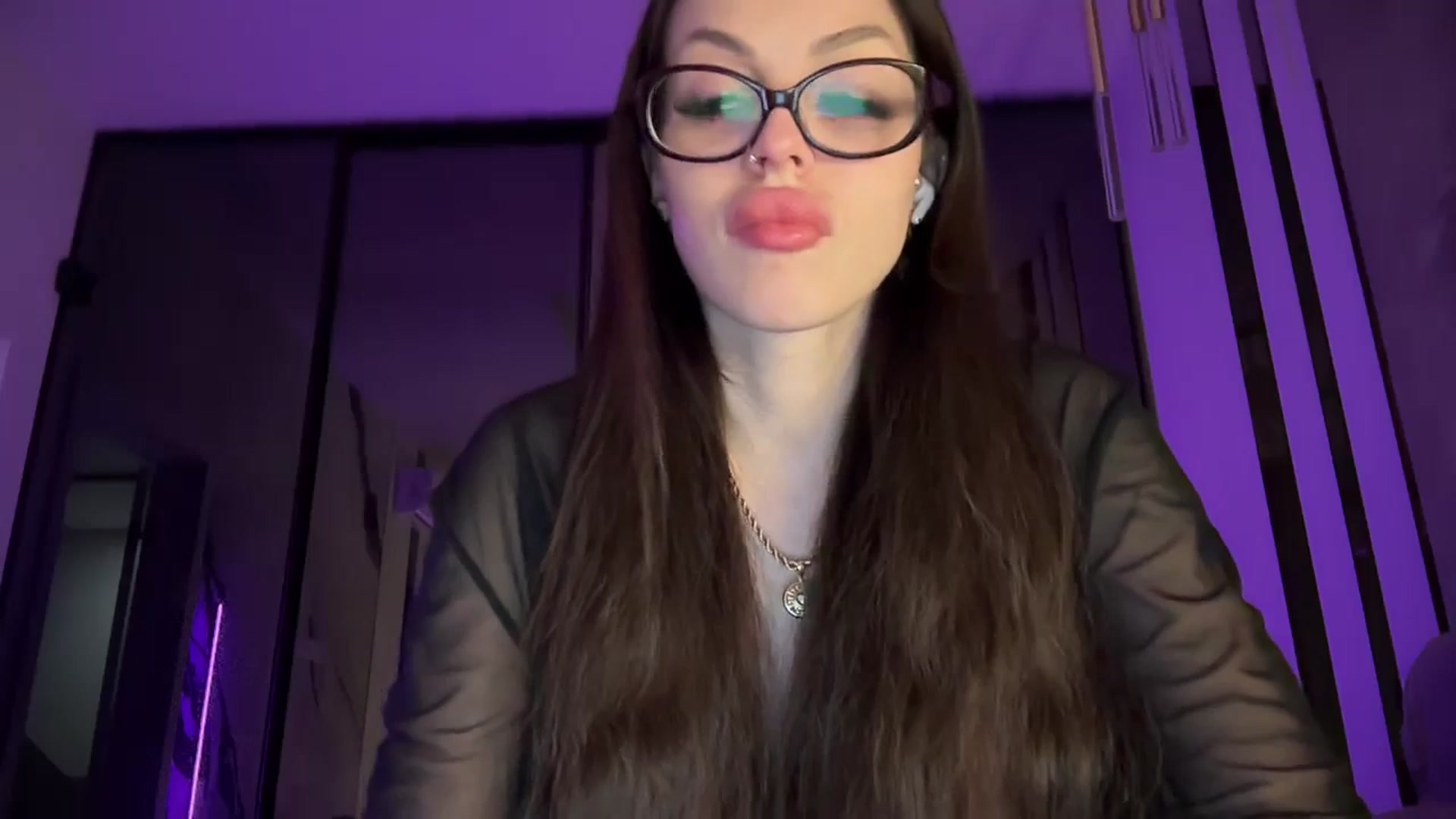 Gallery image thumbnail from UGLYGIRL_'s myfreecams stream on, 05/15/2025, 21:47 image 4 of 20