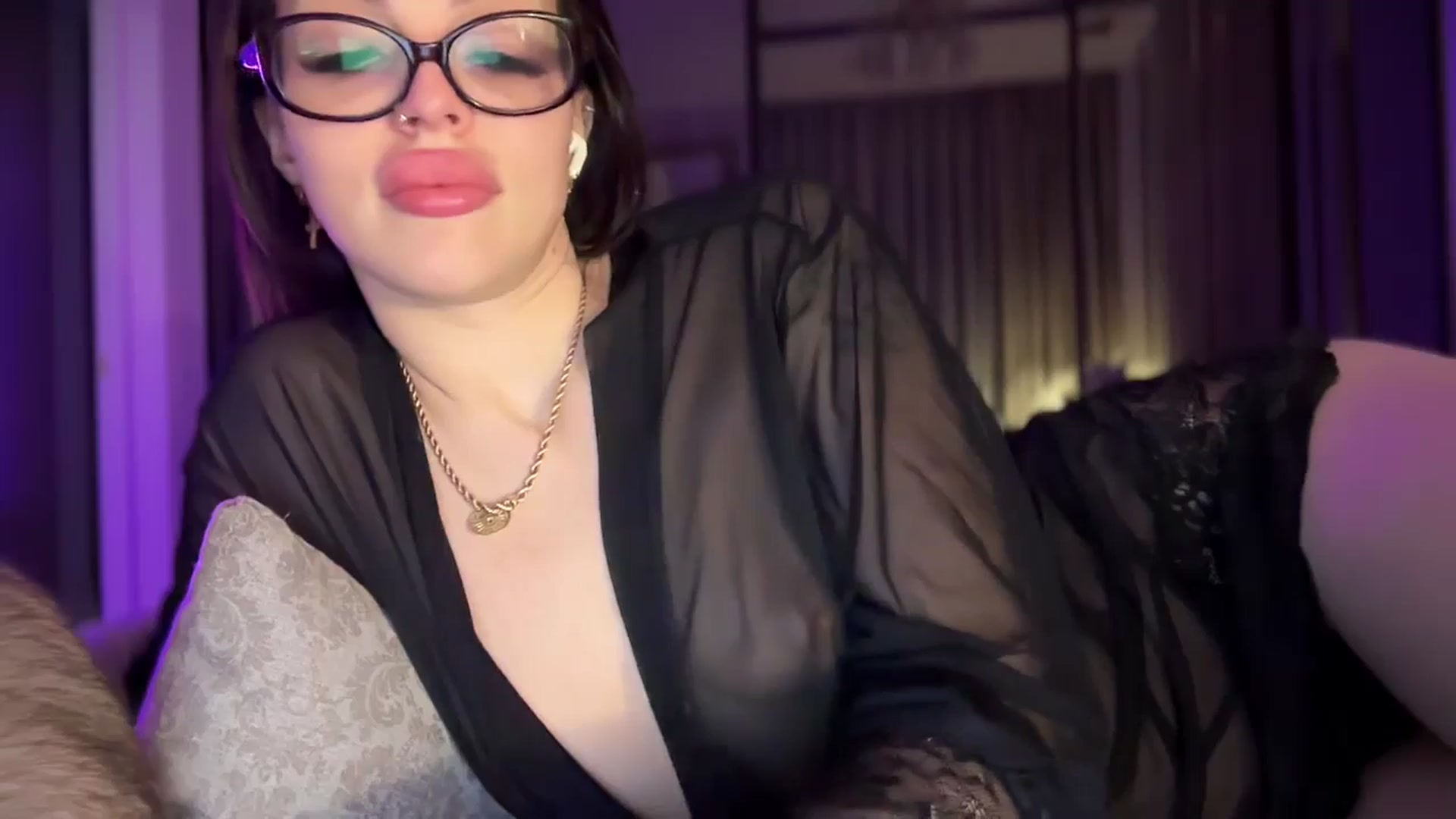 Gallery image thumbnail from UGLYGIRL_'s myfreecams stream on, 05/15/2025, 21:47 image 5 of 20