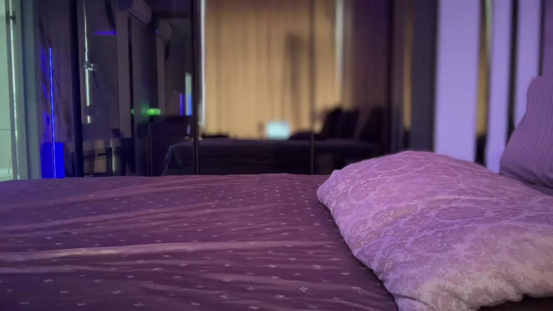 Gallery image thumbnail from UGLYGIRL_'s myfreecams stream on, 05/18/2025, 09:36 image 13 of 20