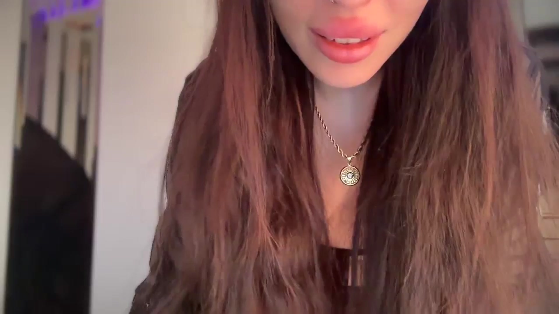 Gallery image thumbnail from UGLYGIRL_'s myfreecams stream on, 05/19/2025, 07:03 image 10 of 20