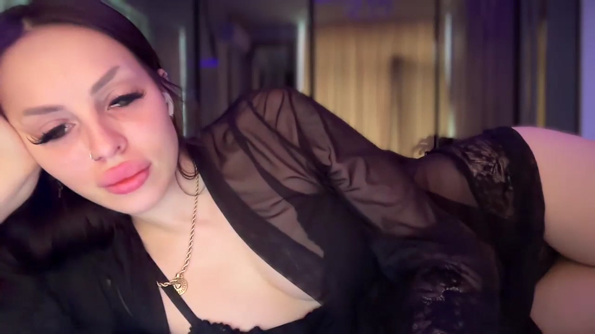Gallery image thumbnail from UGLYGIRL_'s myfreecams stream on, 05/19/2025, 10:54 image 4 of 20