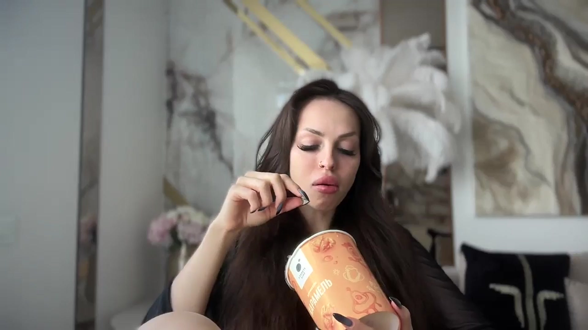 Gallery image thumbnail from UGLYGIRL_'s myfreecams stream on, 05/21/2025, 11:52 image 7 of 20