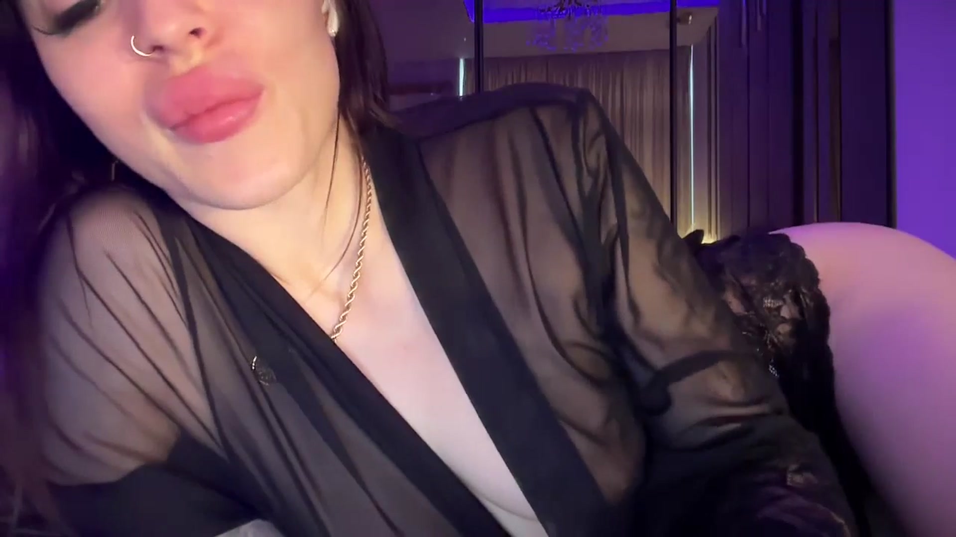 Gallery image thumbnail from UGLYGIRL_'s myfreecams stream on, 05/26/2025, 08:40 image 9 of 20