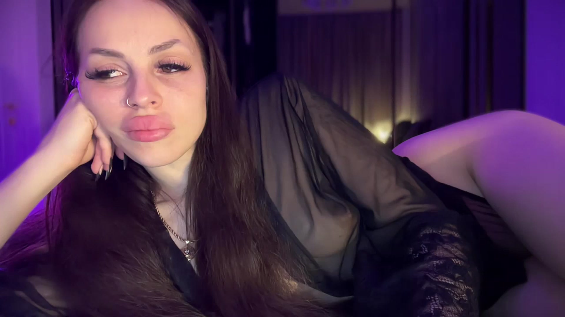 Gallery image thumbnail from UGLYGIRL_'s myfreecams stream on, 05/28/2025, 21:53 image 14 of 20