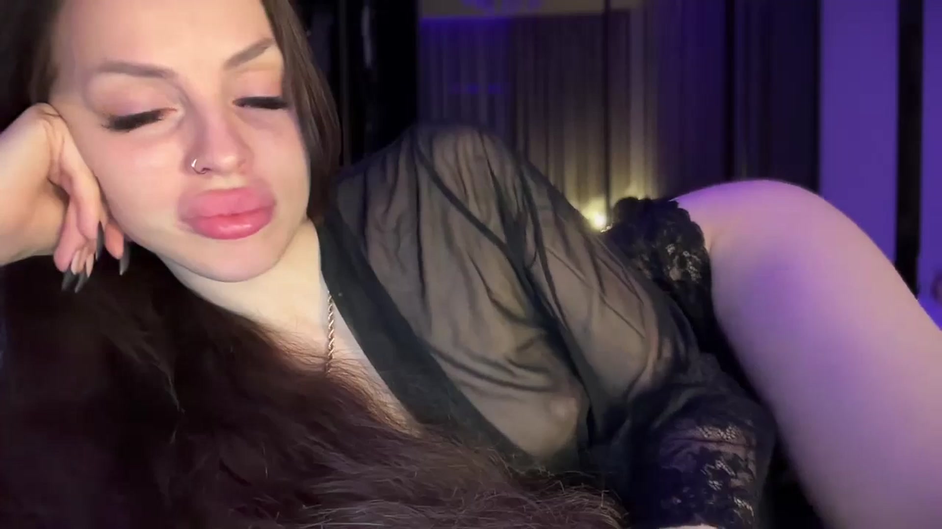 Gallery image thumbnail from UGLYGIRL_'s myfreecams stream on, 05/29/2025, 23:27 image 14 of 20