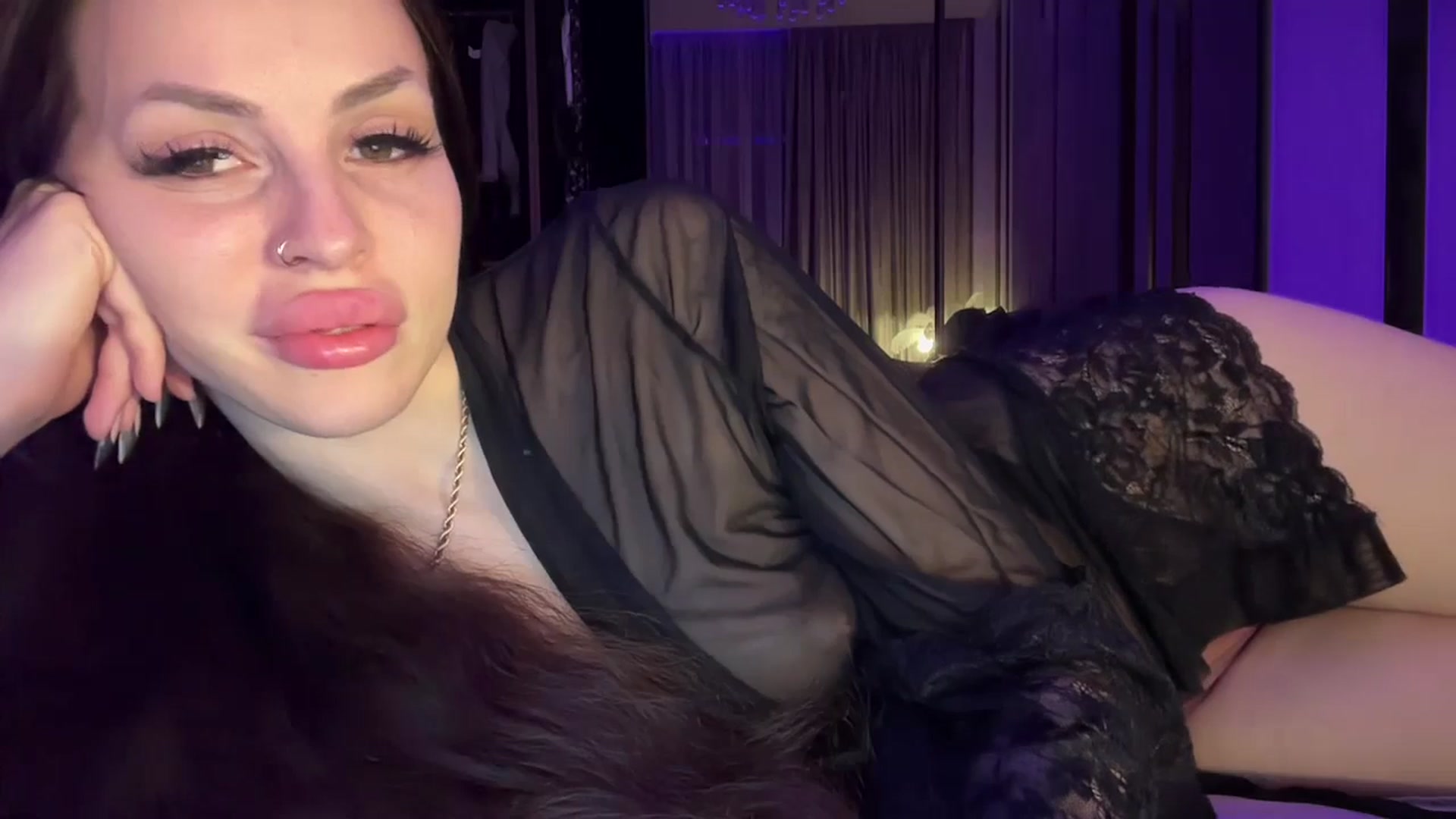 Gallery image thumbnail from UGLYGIRL_'s myfreecams stream on, 05/29/2025, 23:27 image 19 of 20