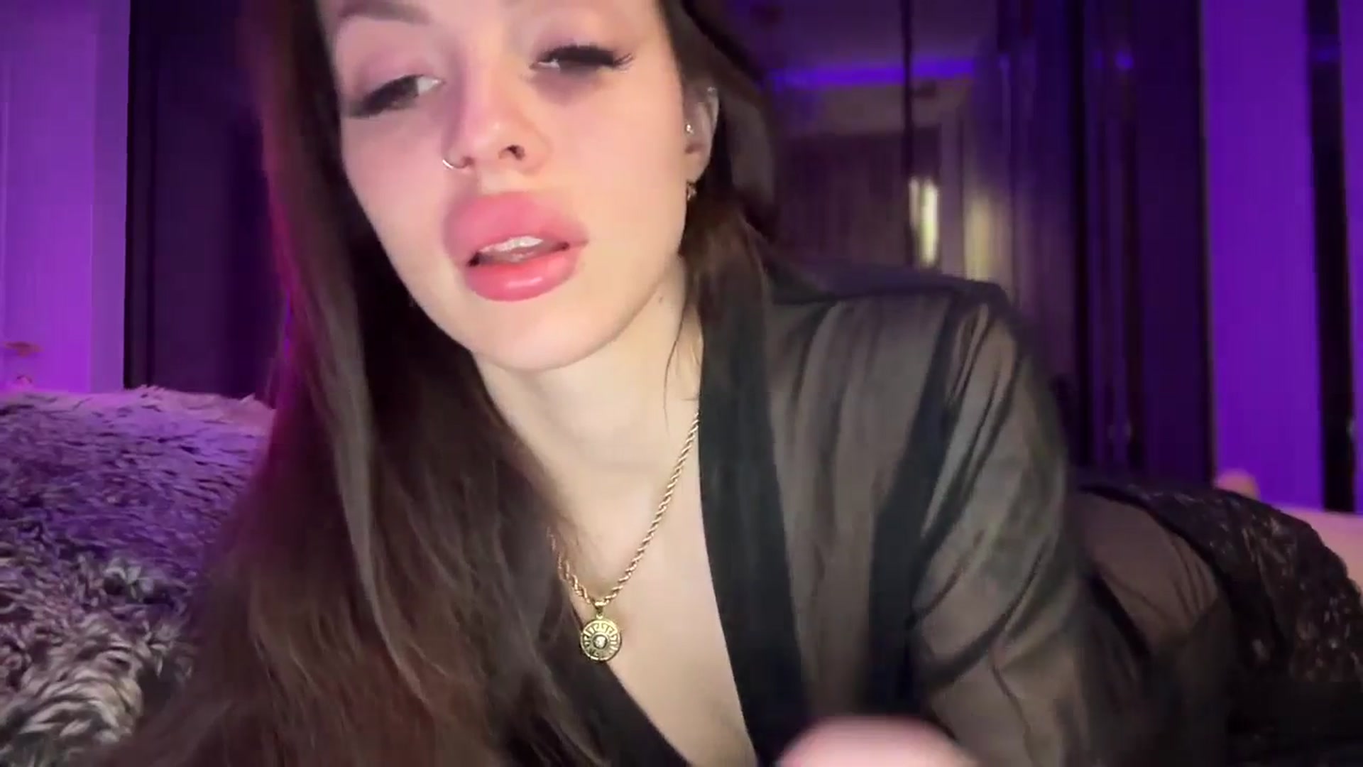 Gallery image thumbnail from UGLYGIRL_'s myfreecams stream on, 05/30/2025, 01:12 image 12 of 20
