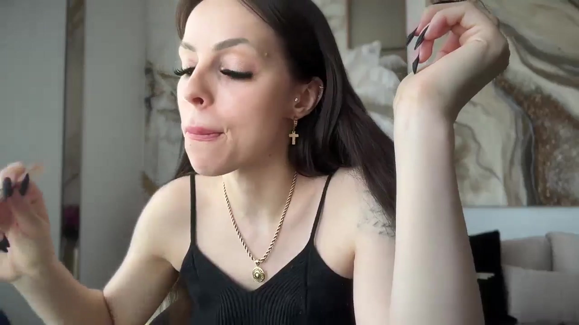 Gallery image thumbnail from UGLYGIRL_'s myfreecams stream on, 06/06/2025, 13:52 image 20 of 20