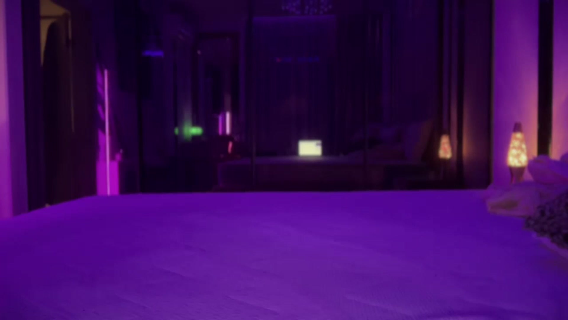 Gallery image thumbnail from UGLYGIRL_'s myfreecams stream on, 06/09/2025, 23:55 image 16 of 20