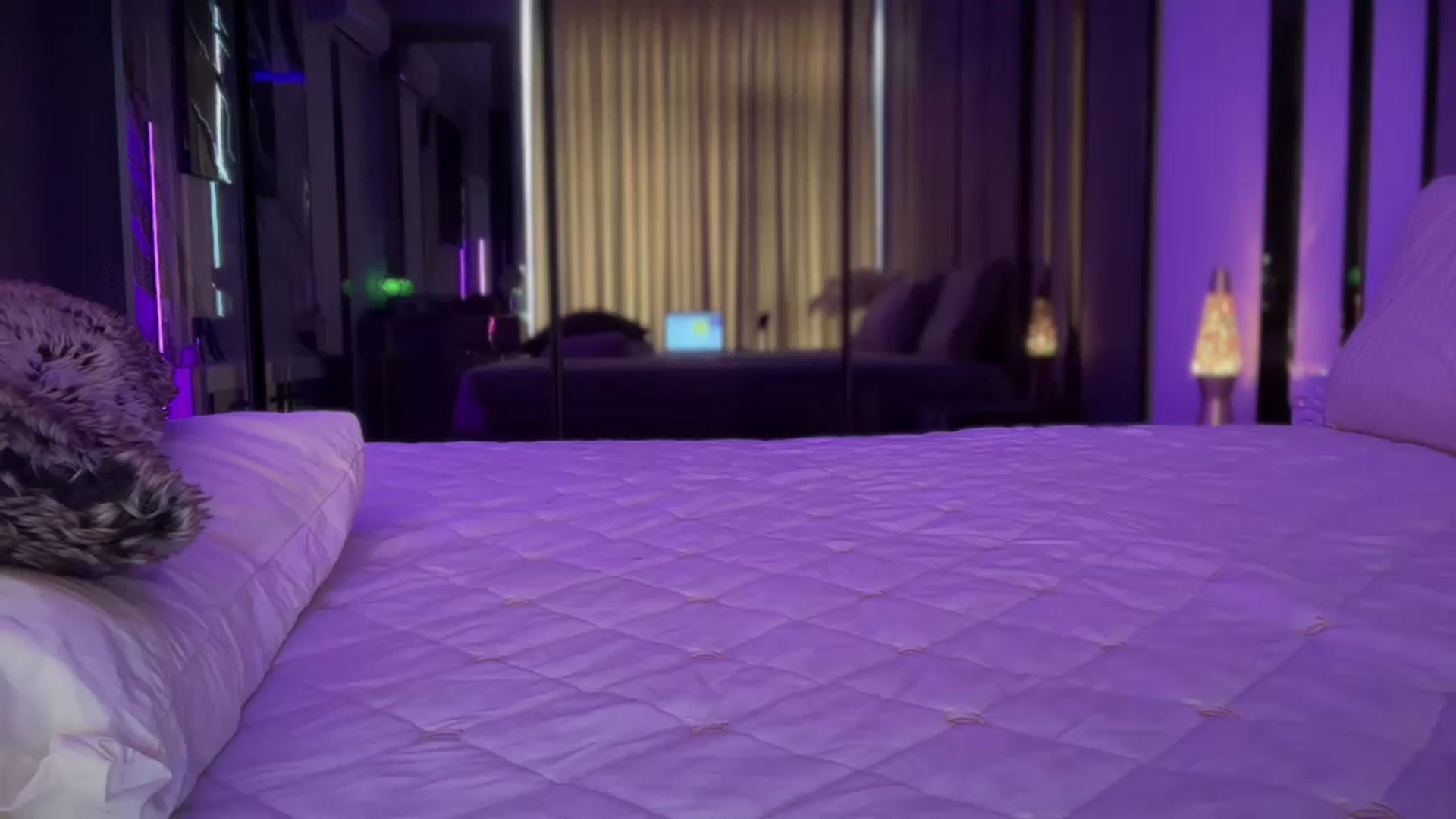 Gallery image thumbnail from UGLYGIRL_'s myfreecams stream on, 06/11/2025, 09:16 image 18 of 20