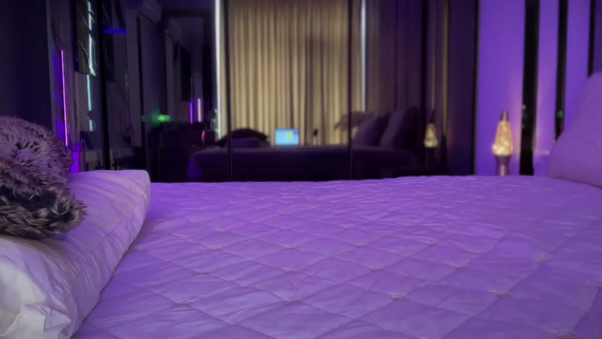 Gallery image thumbnail from UGLYGIRL_'s myfreecams stream on, 06/11/2025, 09:16 image 16 of 20
