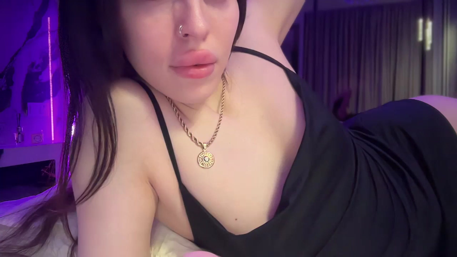 Gallery image thumbnail from UGLYGIRL_'s myfreecams stream on, 06/13/2025, 24:52 image 18 of 20