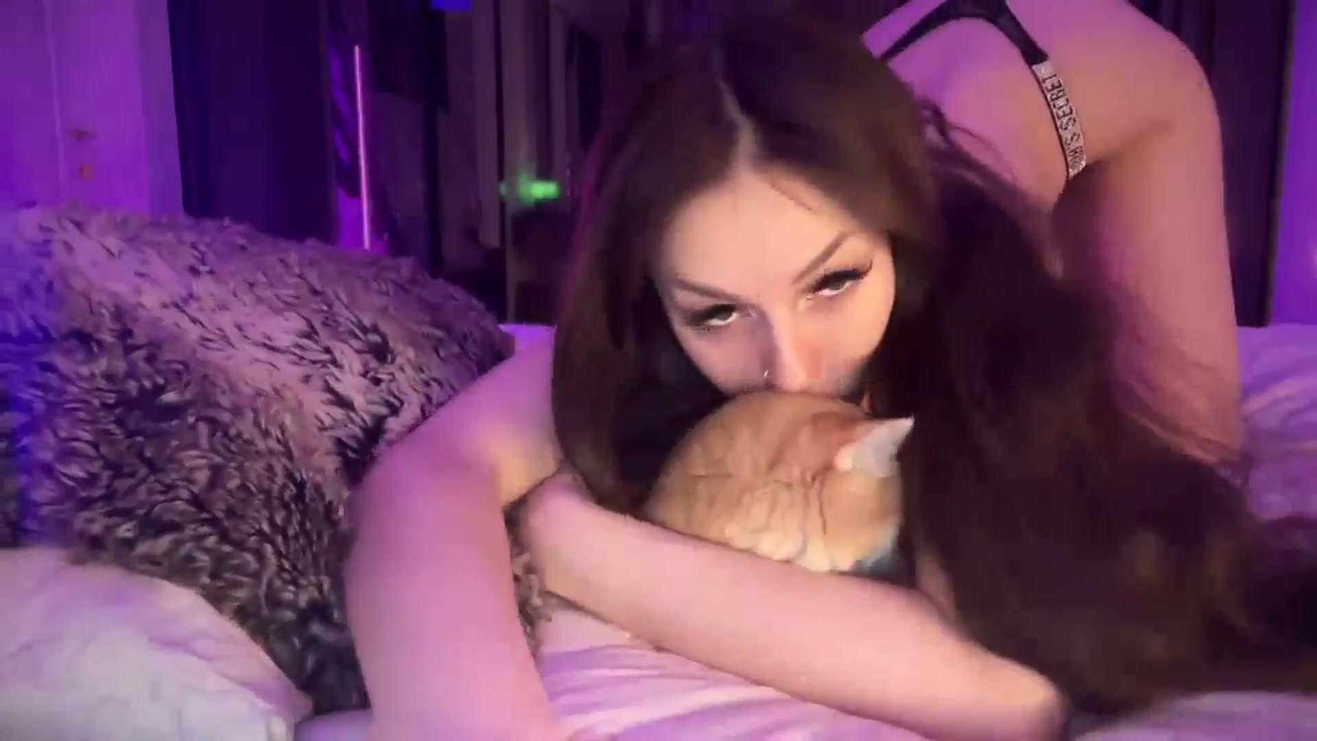 Gallery image thumbnail from UGLYGIRL_'s myfreecams stream on, 06/14/2025, 03:16 image 4 of 20