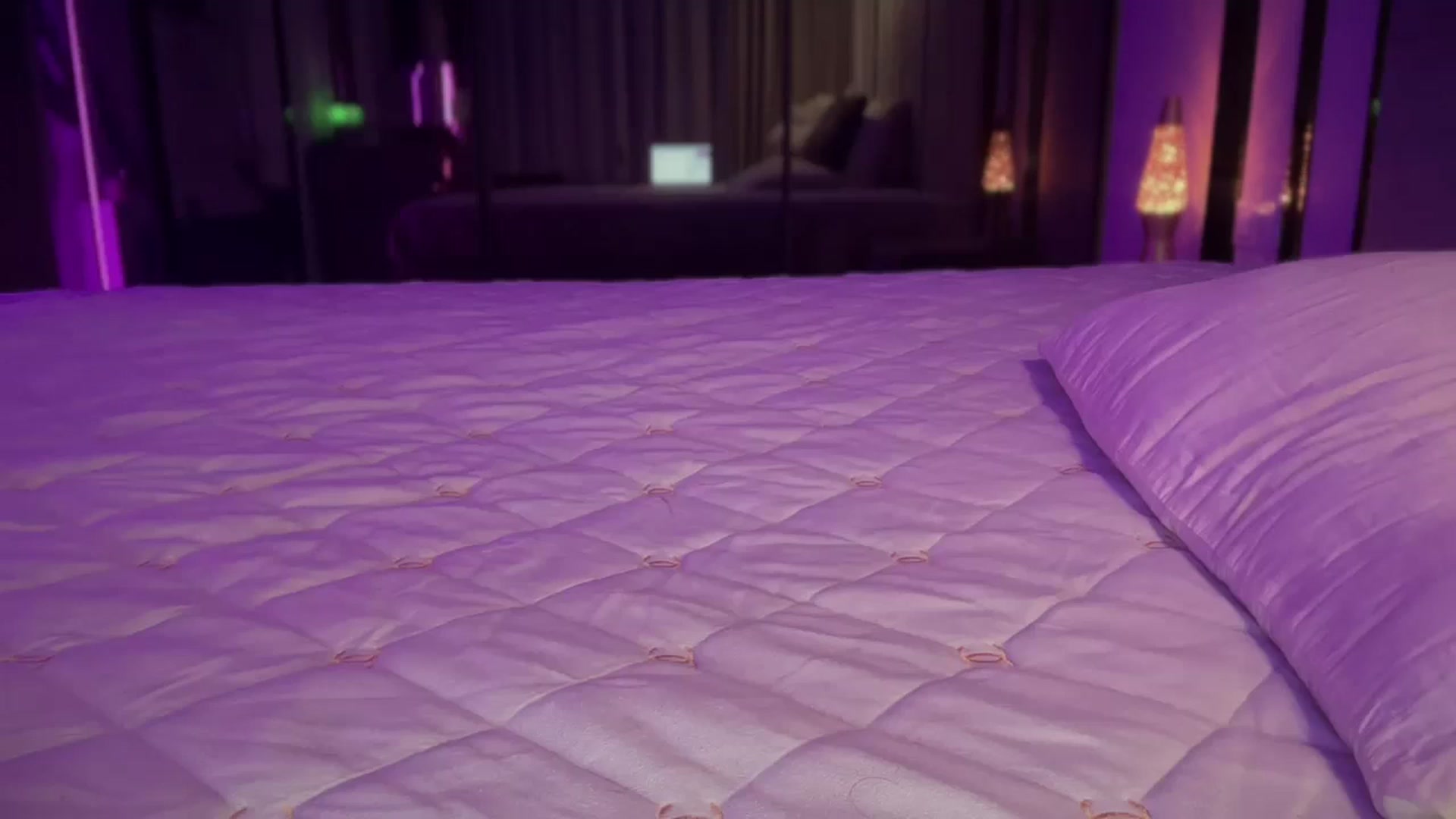 Gallery image thumbnail from UGLYGIRL_'s myfreecams stream on, 06/18/2025, 01:53 image 7 of 20