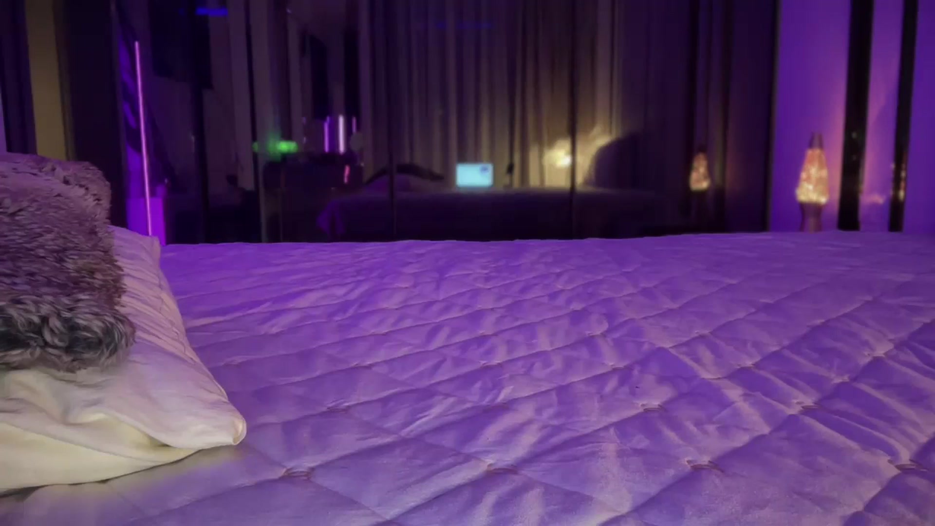 Gallery image thumbnail from UGLYGIRL_'s myfreecams stream on, 06/18/2025, 22:16 image 13 of 20