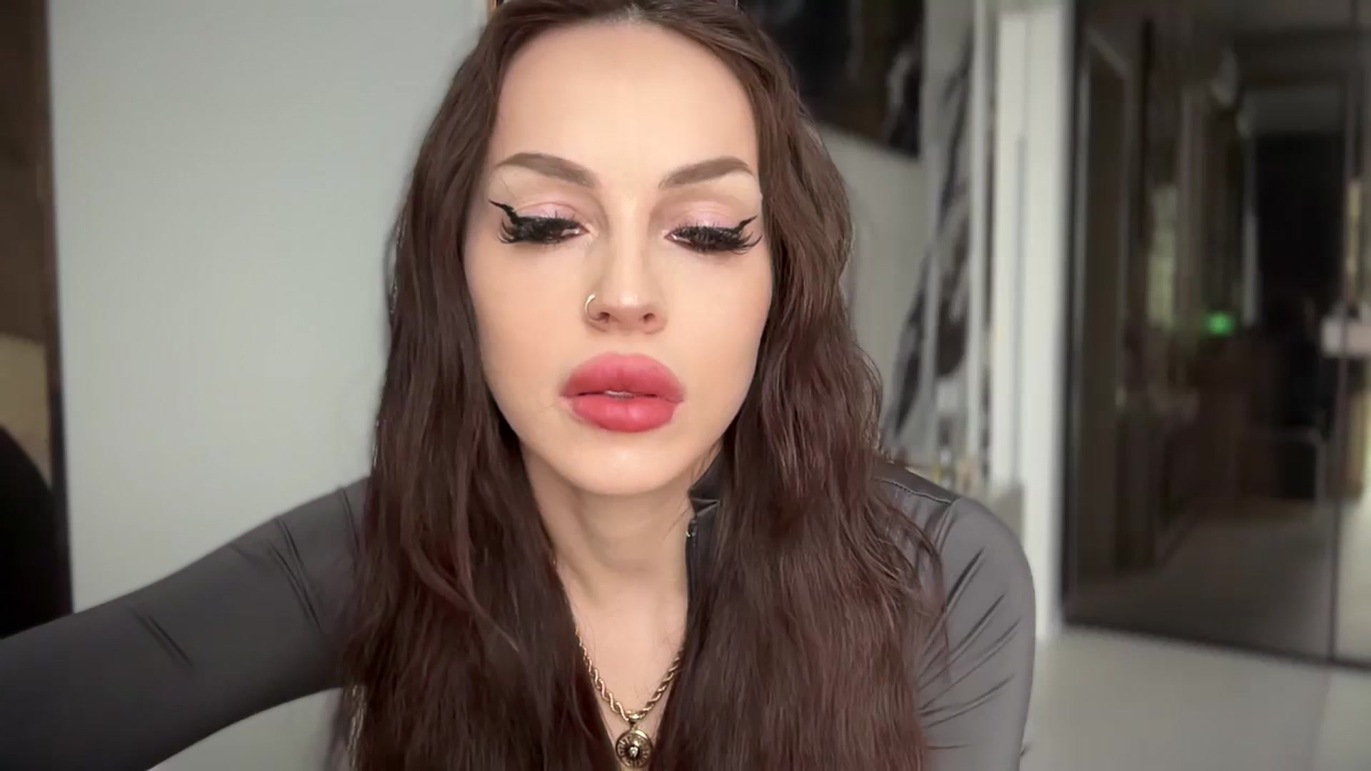 Gallery image thumbnail from UGLYGIRL_'s myfreecams stream on, 06/19/2025, 16:34 image 16 of 20