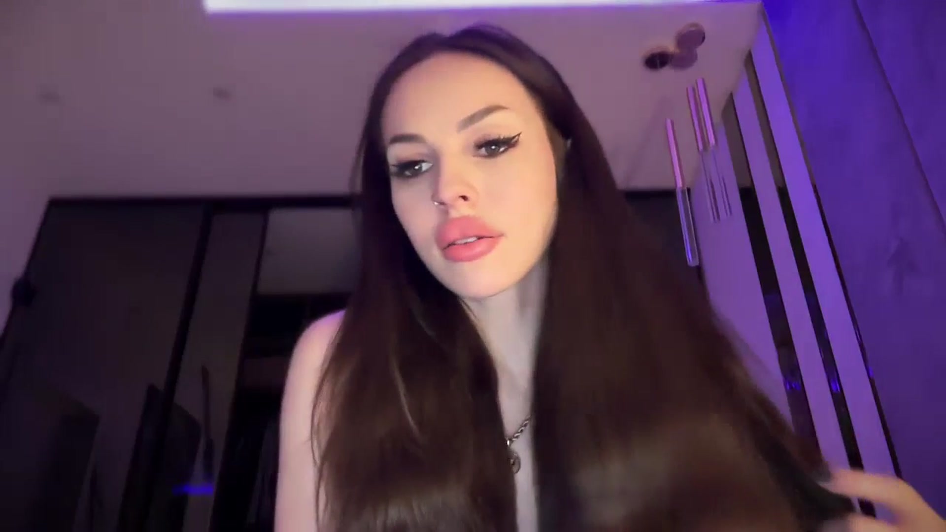Gallery image thumbnail from UGLYGIRL_'s myfreecams stream on, 06/21/2025, 22:24 image 4 of 20