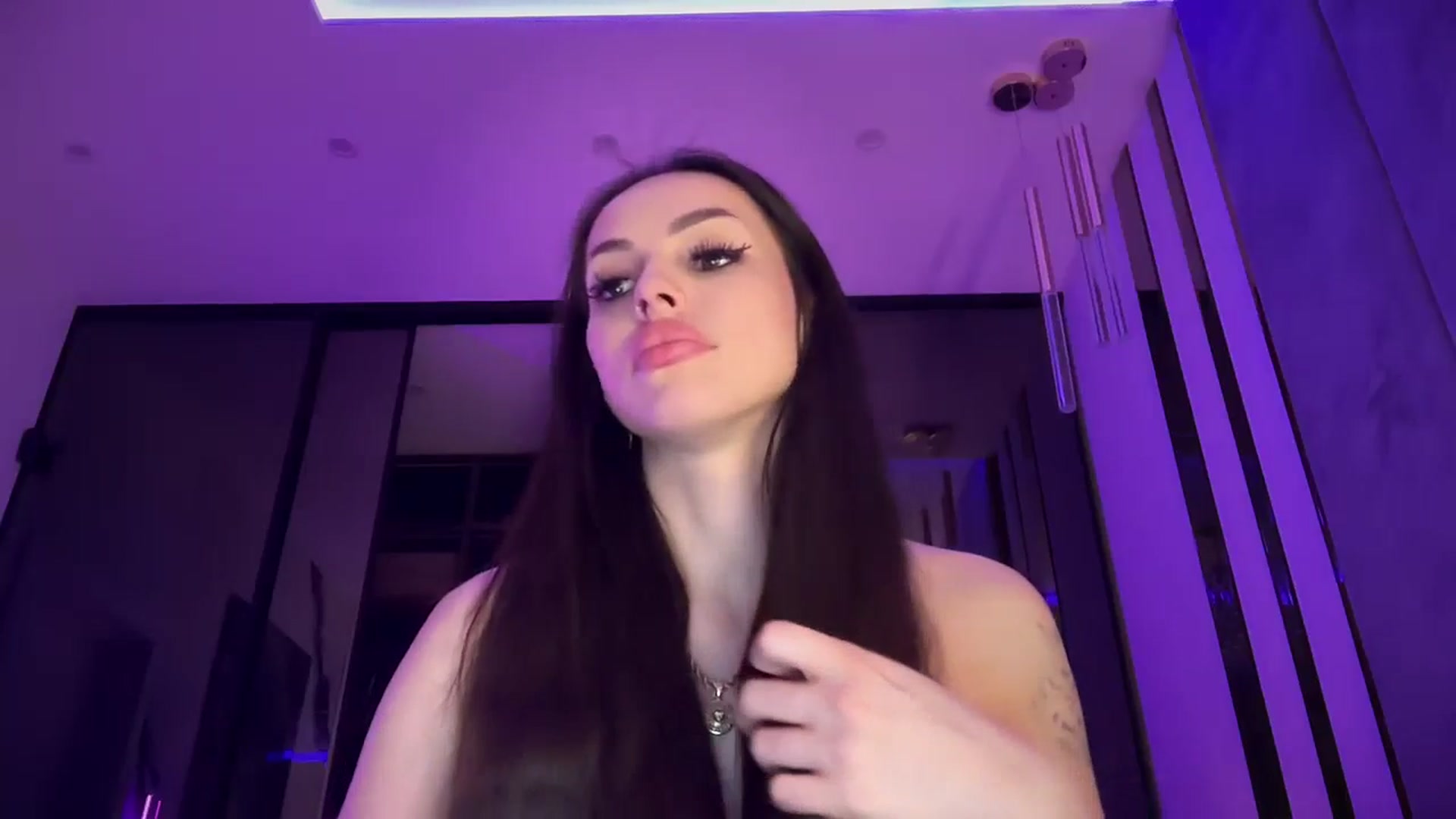 Gallery image thumbnail from UGLYGIRL_'s myfreecams stream on, 06/21/2025, 22:24 image 5 of 20