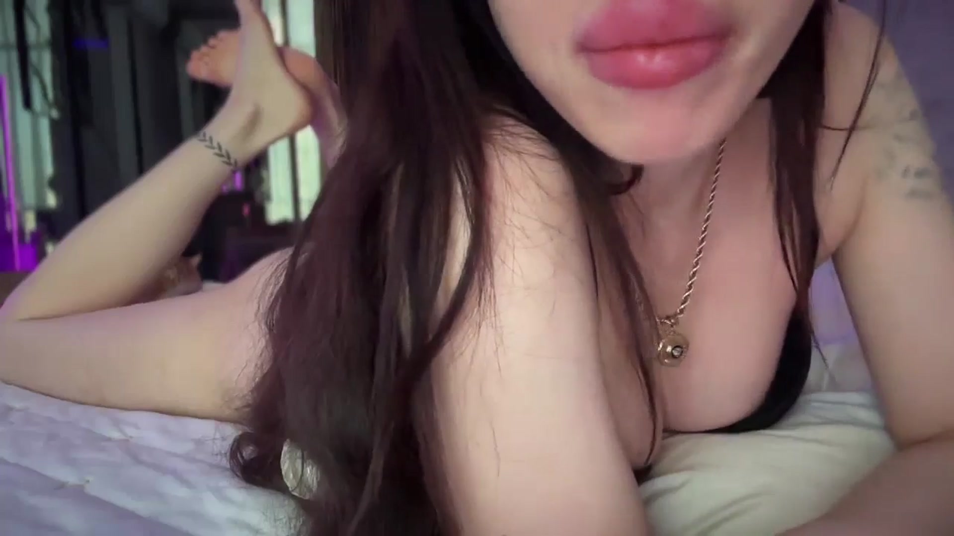Gallery image thumbnail from UGLYGIRL_'s myfreecams stream on, 06/22/2025, 17:30 image 9 of 20