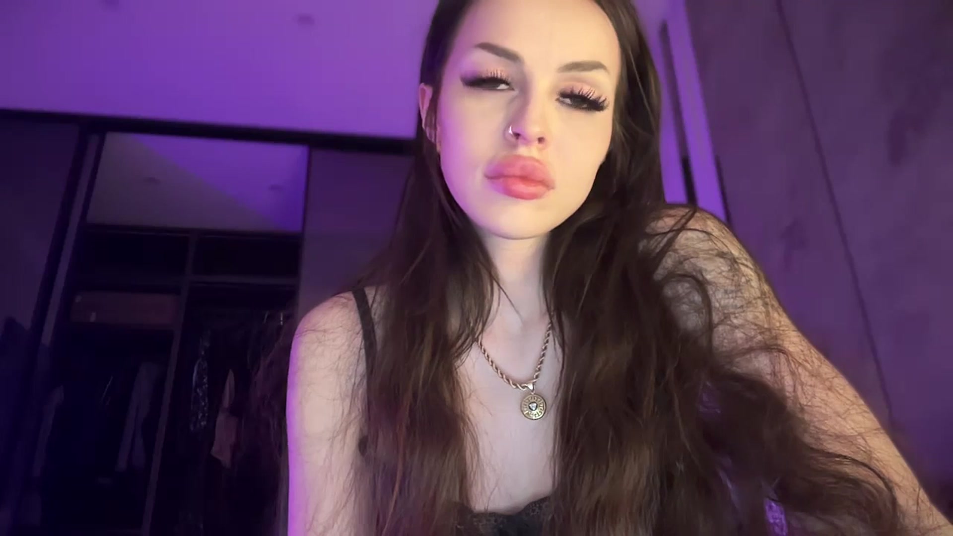 Gallery image thumbnail from UGLYGIRL_'s myfreecams stream on, 06/25/2025, 01:30 image 19 of 20