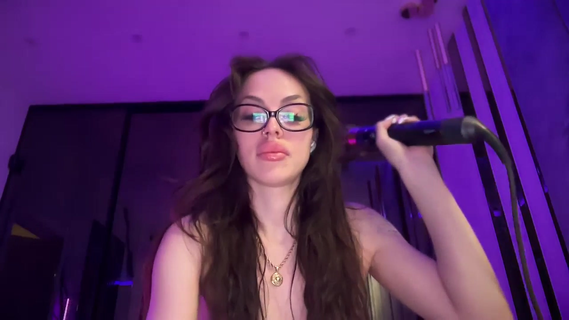 Gallery image thumbnail from UGLYGIRL_'s myfreecams stream on, 06/29/2025, 22:09 image 7 of 20