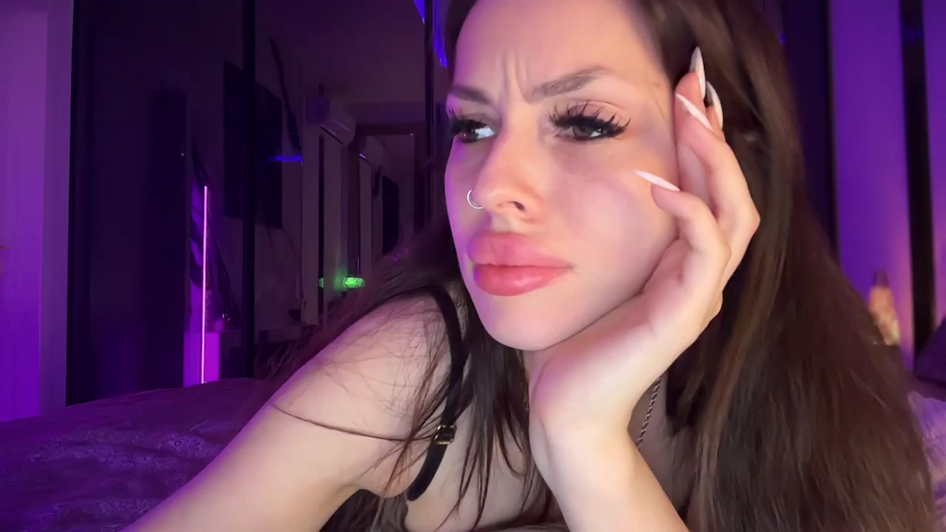 Gallery image thumbnail from UGLYGIRL_'s myfreecams stream on, 07/05/2025, 24:04 image 5 of 20